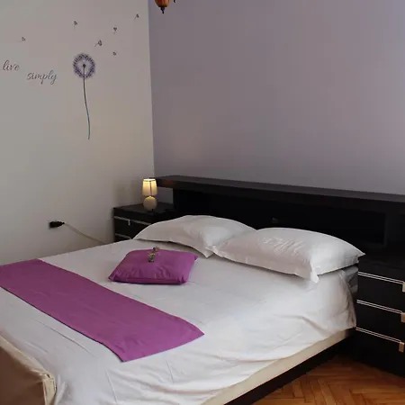 Drift Rock House Apartament *