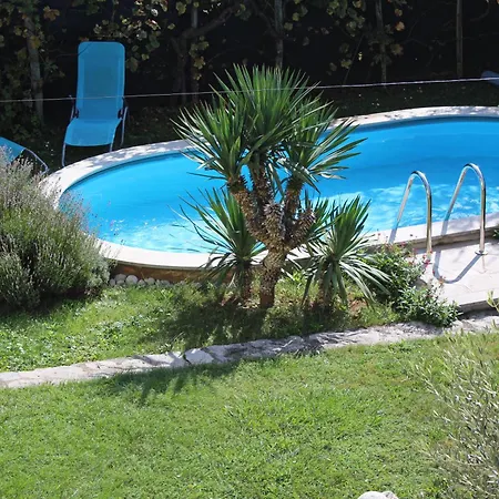 Apartment Drift Rock House Sezana