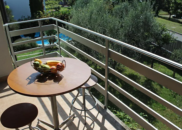 Drift Rock House アパート